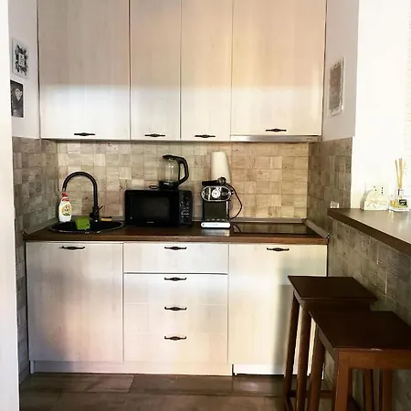 Апартаменти Tiny Home In The Old Center Брашов